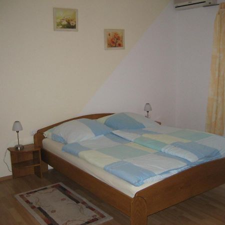 Villa „Drei Palmen“ Sveti Filip i Jakov Extérieur photo