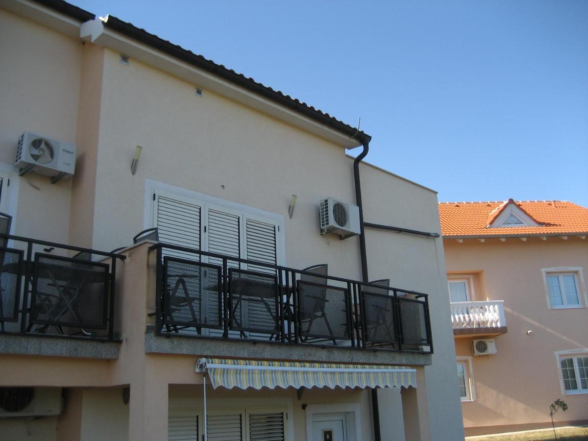 Villa „Drei Palmen“ Sveti Filip i Jakov Extérieur photo