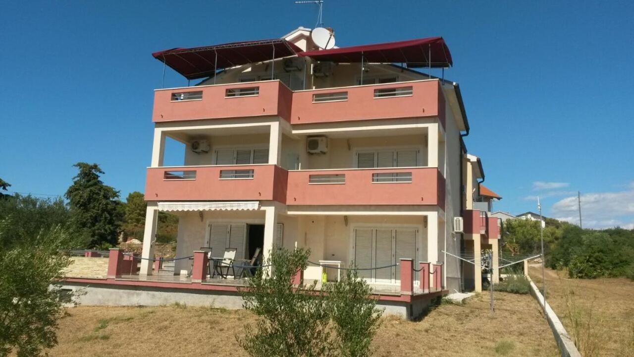 Villa „Drei Palmen“ Sveti Filip i Jakov Extérieur photo